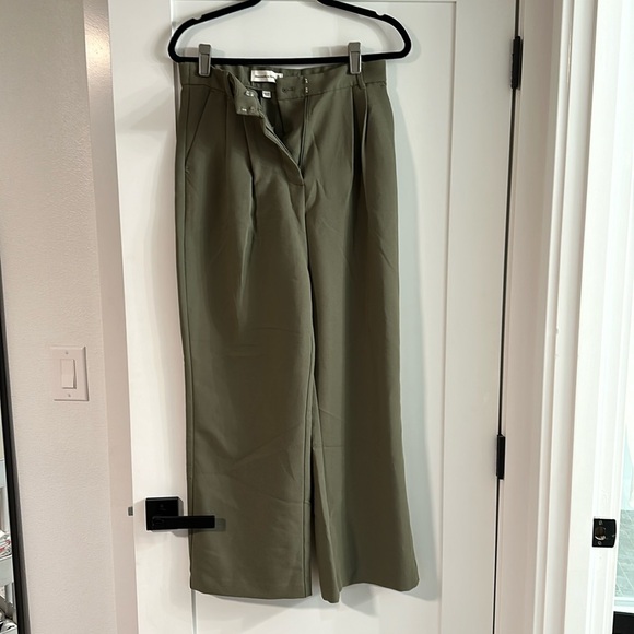 Olive Abercrombie slacks, size 28/6 - Picture 1 of 2